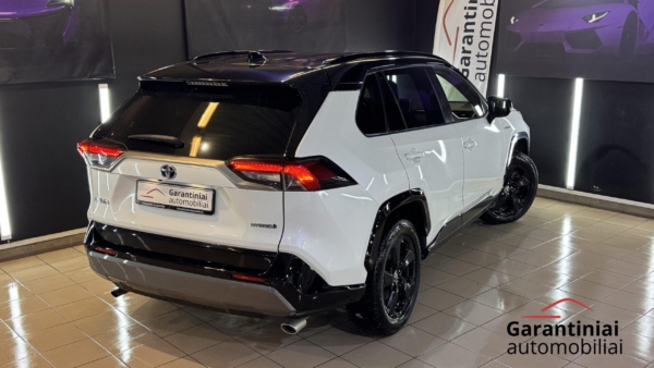 Alternative view of Toyota RAV4 2.5 Hybrid Style 2019 m.