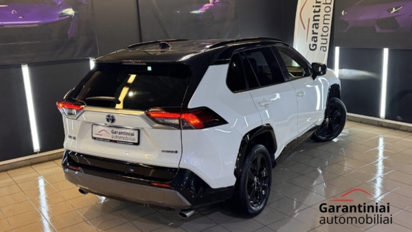 Alternative view of Toyota RAV4 2.5 Hybrid Style 2020 m.