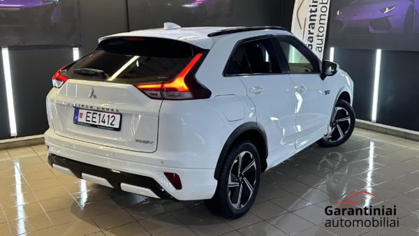 Alternative view of Mitsubishi Eclipse Cross 2,4 PHEV 4WD 2023 m. Įkraunamas hibridas.
