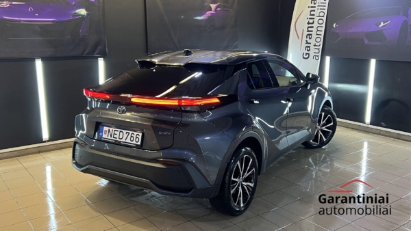 Toyota C-HR 1,8 Hybrid Style 2025 m. 2