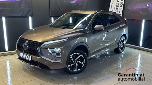 Mitsubishi Eclipse Cross 2,4 PHEV 4WD 2023 m. Įkraunamas hibridas.
