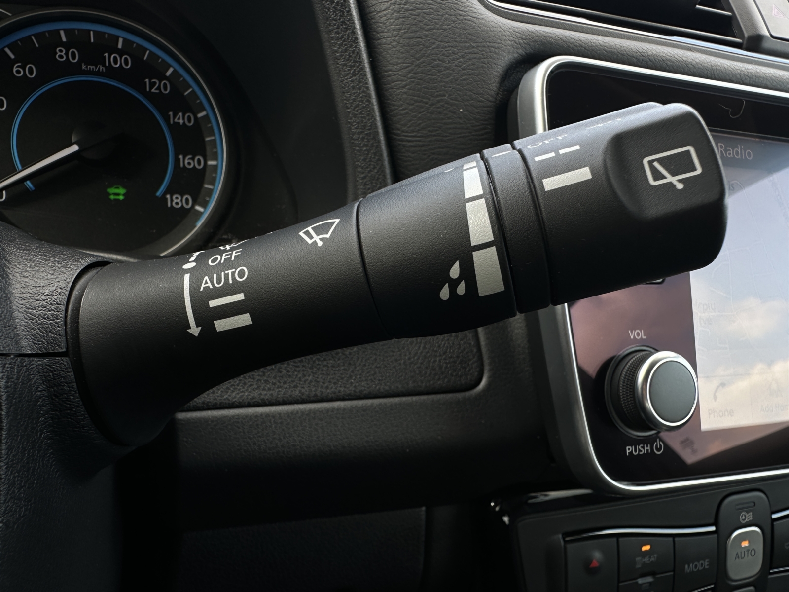 Nissan Leaf Tekna 40 kWh 2022 m. Elektromobilis - Image 14