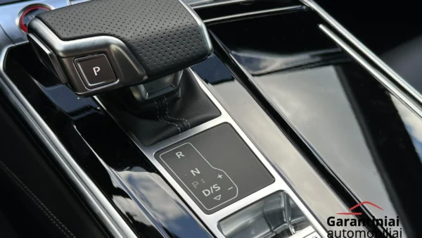 Audi RS6 Avant 4,0 Quattro 2022 m. 32