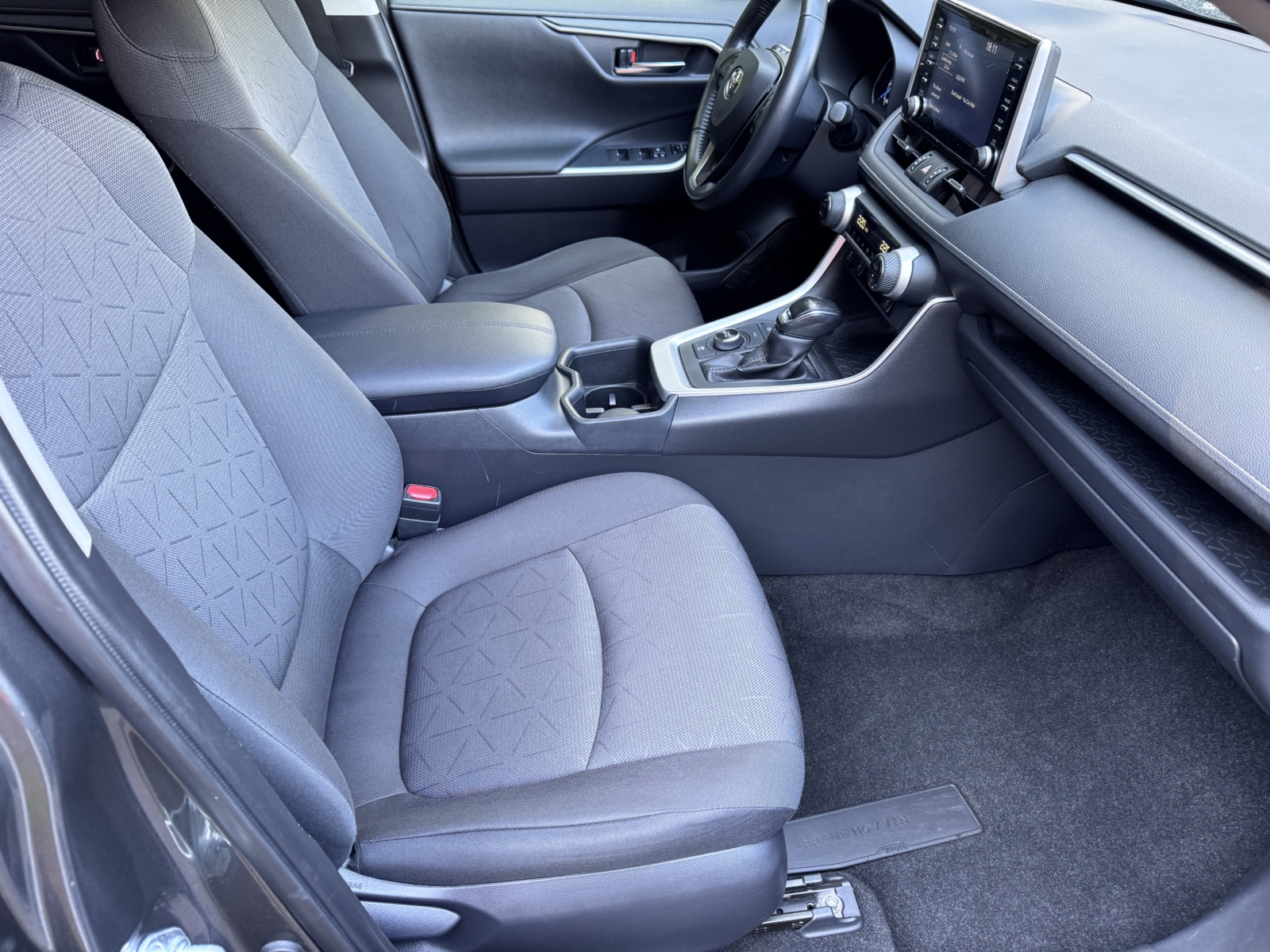 Toyota RAV4 2.5 Hybrid Luxury + Comfort paketas AWD 2022 m. - Image 9