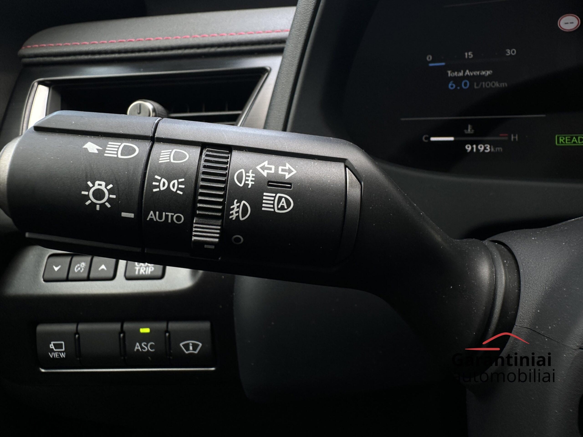 Lexus UX 300h 2.0 F-Sport AWD 2024 m. 10