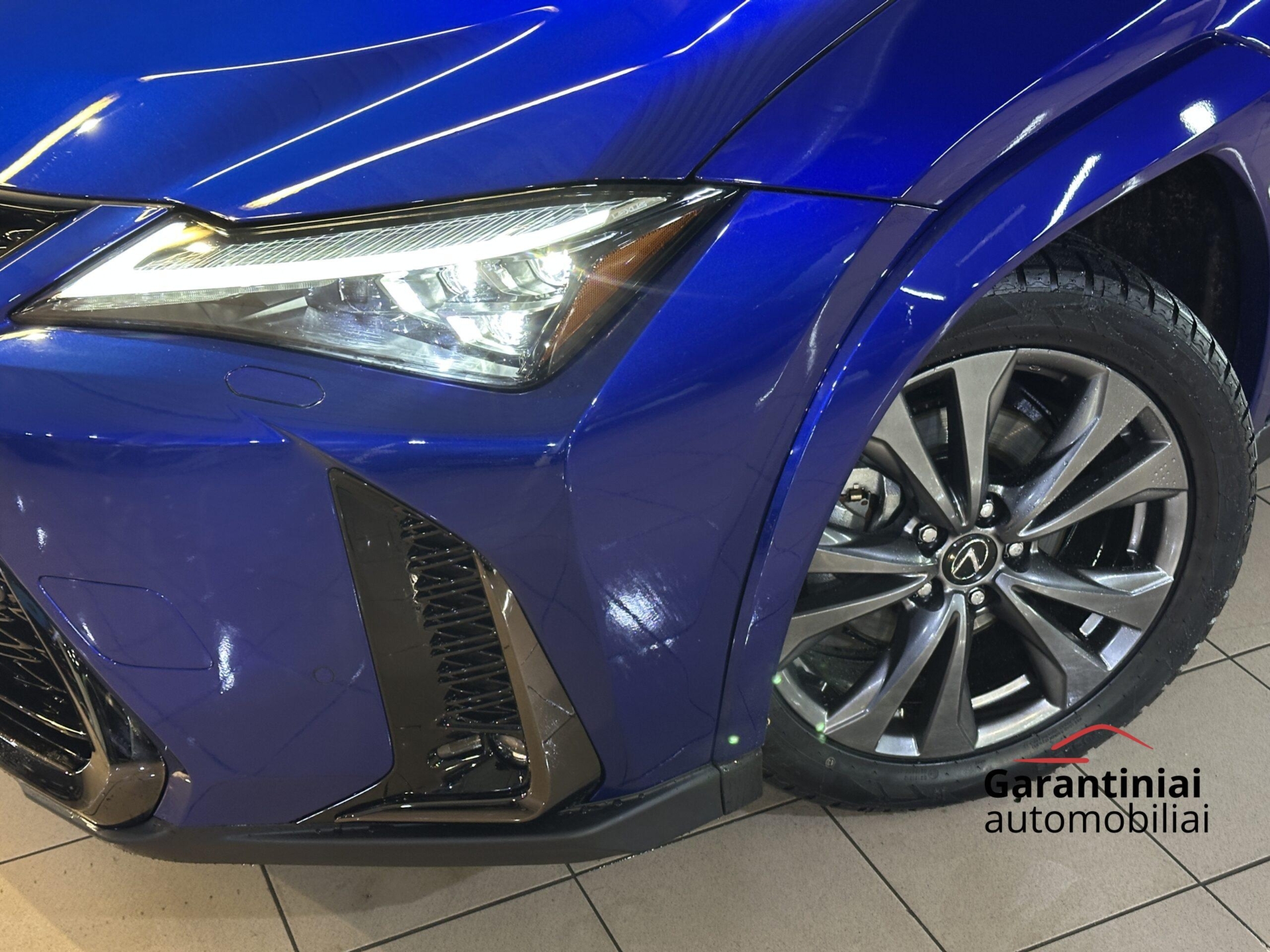 Lexus UX 300h 2.0 F-Sport AWD 2024 m. 38