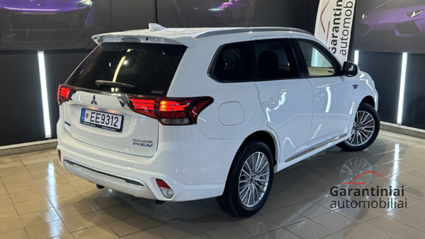 Mitsubishi Outlander 2.4 PHEV Business 4WD 2019 m. Įkraunamas hibridas. 2