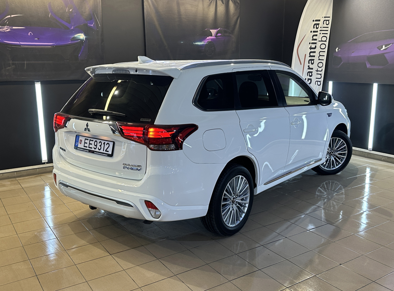 Mitsubishi Outlander 2.4 PHEV Business 4WD 2019 m. Įkraunamas hibridas. 2
