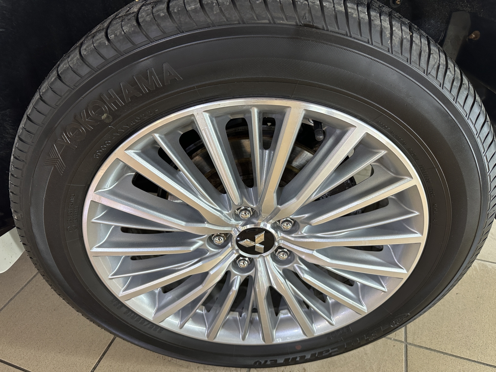 Mitsubishi Outlander 2.4 PHEV Business 4WD 2019 m. Įkraunamas hibridas. 24