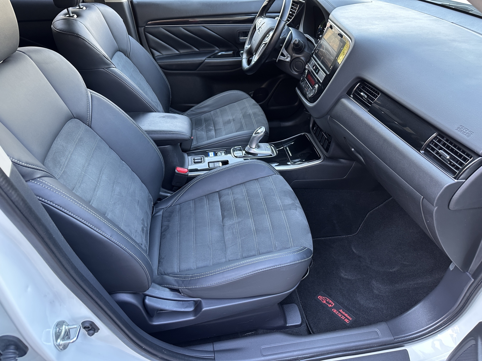 Mitsubishi Outlander 2.4 PHEV Business 4WD 2019 m. Įkraunamas hibridas. 4