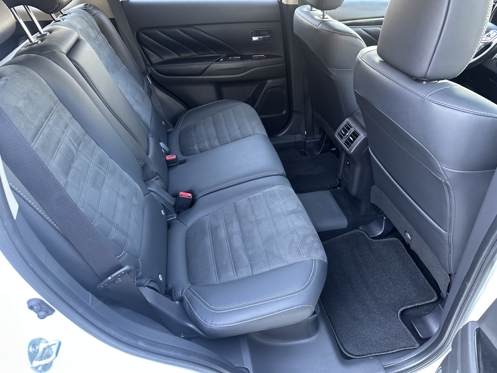 Mitsubishi Outlander 2.4 PHEV Business 4WD 2019 m. Įkraunamas hibridas. 5