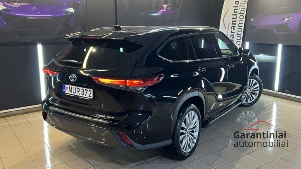 Toyota Highlander 2.5 Hybrid Executive AWD-i 2024 m. 7 vietos 2