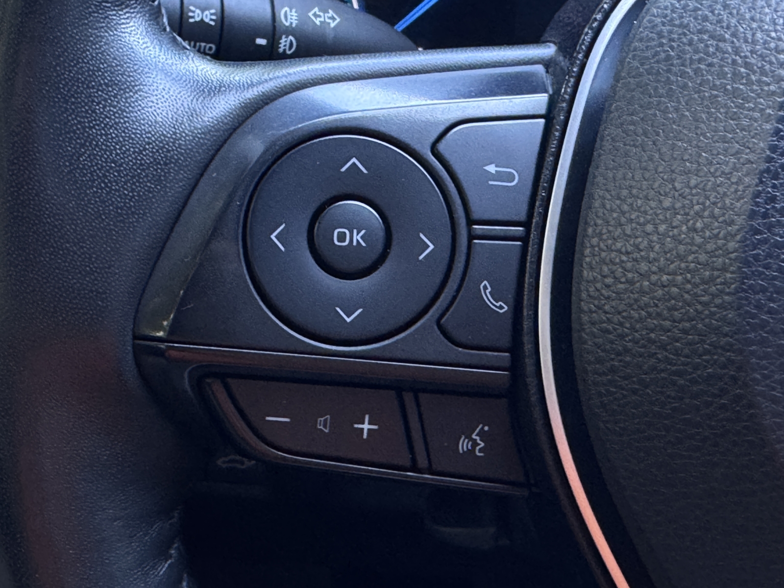 Toyota RAV4 2.5 Hybrid Luxury + Comfort paketas AWD 2022 m. 16