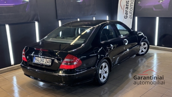 Alternative view of Mercedes Benz E240 Avantgarde 2005 m. Su dujų įranga