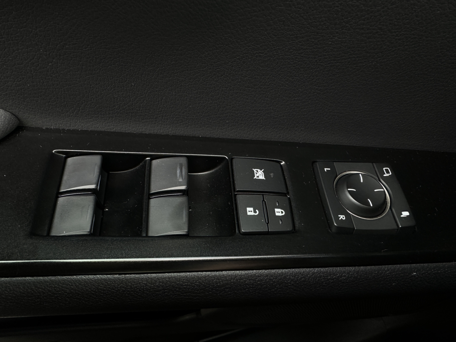 Lexus UX 250h 2.0 Business 2023 m. 24