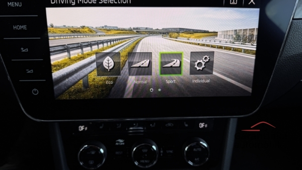 Skoda Superb 1,4 iV Plug-in Sportline 2021 m. Įkraunamas hibridas 34