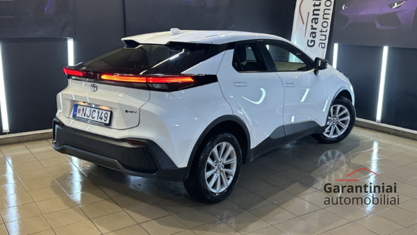 Toyota C-HR 1.8 Hybrid Active 2025 m. 2