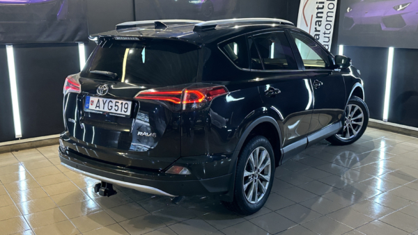 Alternative view of Toyota RAV4 2.0 Executive 2016 m.