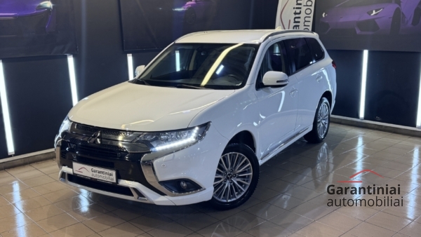 Mitsubishi Outlander 2.4 PHEV Business 4WD 2018 m. Įkraunamas hibridas.