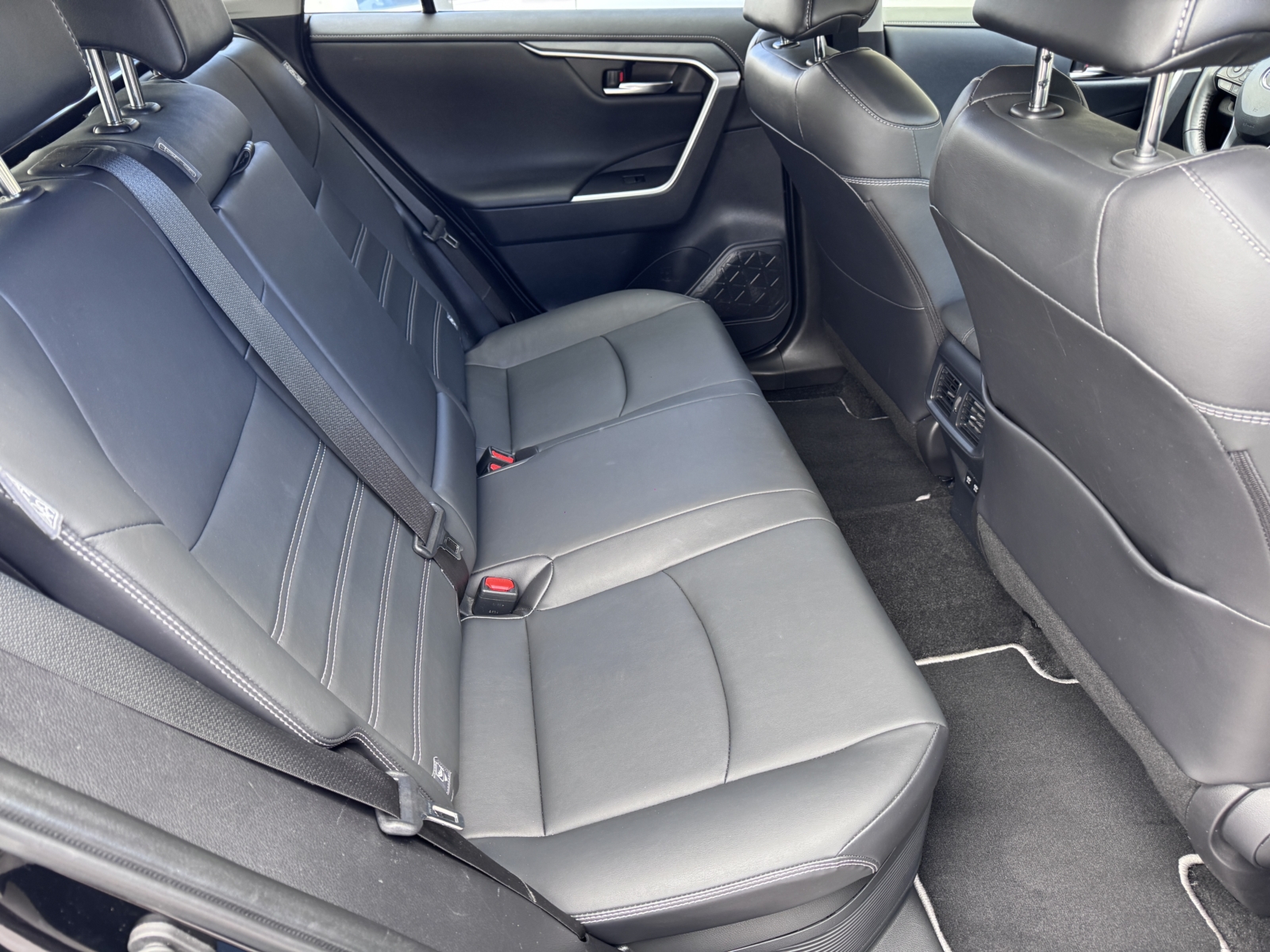 Toyota RAV4 2,5 Hybrid Luxury Plius AWD 2022 m. - Image 8