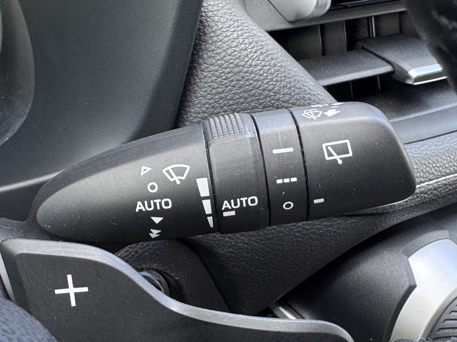 Toyota RAV4 2,5 Hybrid Luxury Plius AWD 2022 m. - Image 18