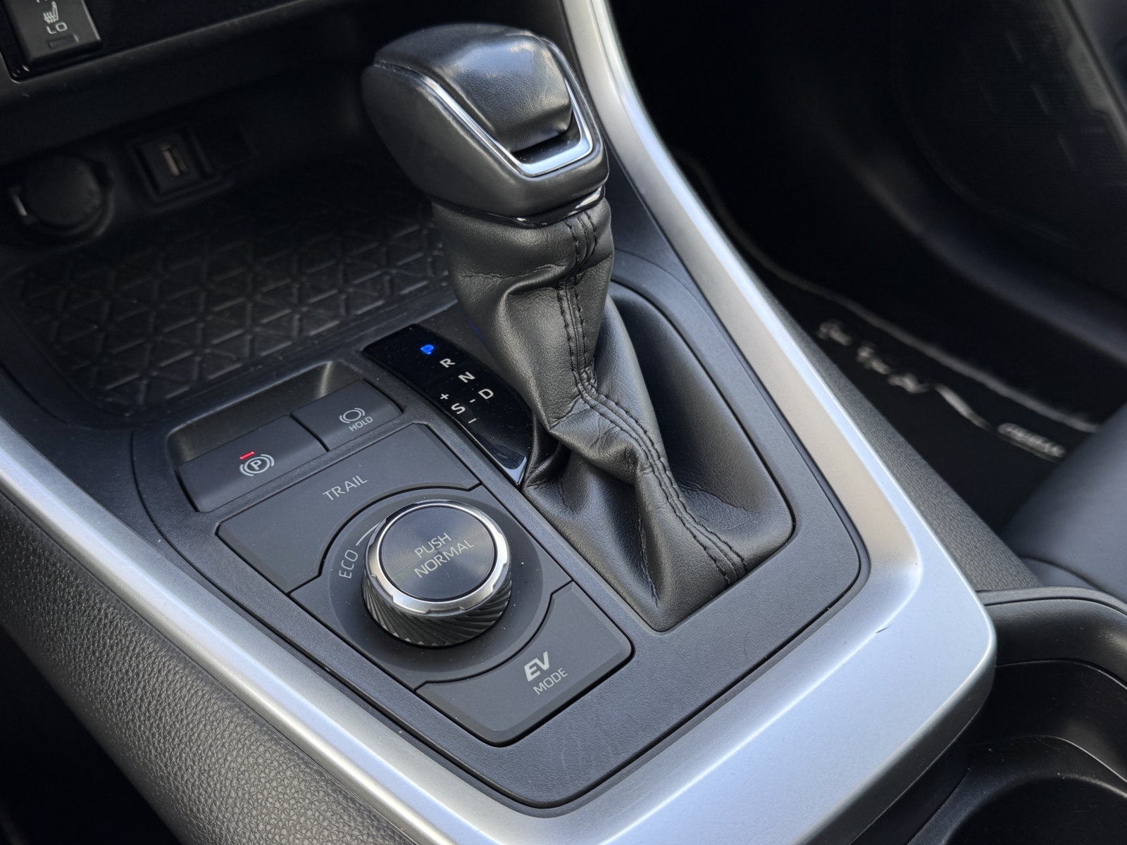 Toyota RAV4 2,5 Hybrid Luxury Plius AWD 2022 m. - Image 30