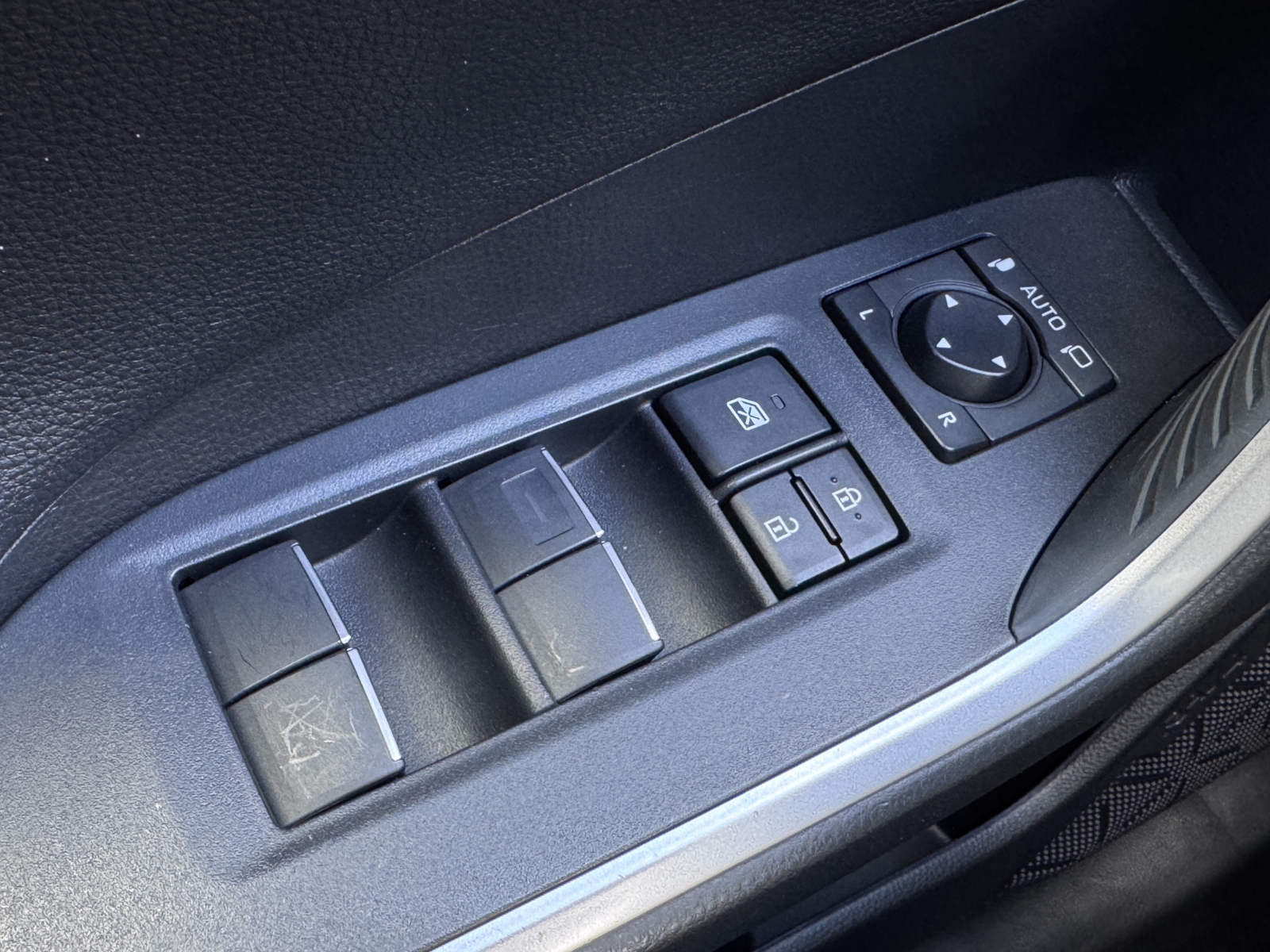 Toyota RAV4 2,5 Hybrid Luxury Plius AWD 2022 m. - Image 31
