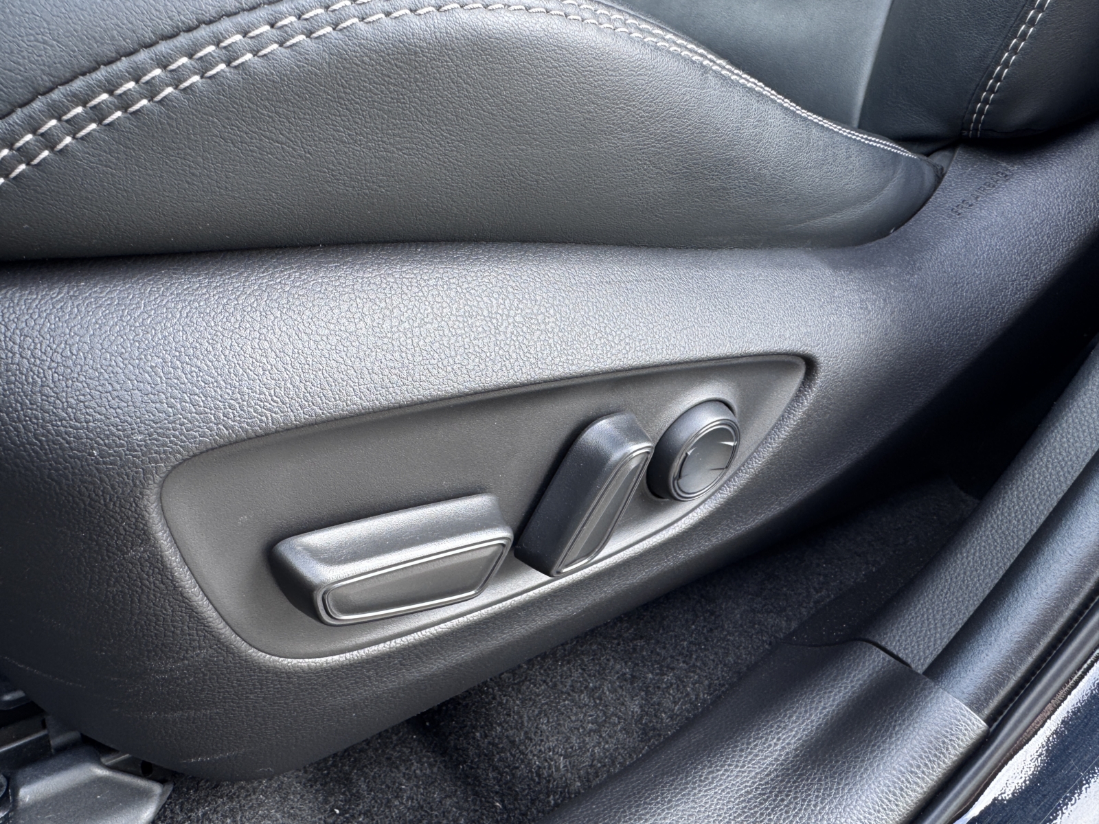 Toyota RAV4 2,5 Hybrid Luxury Plius AWD 2022 m. - Image 6