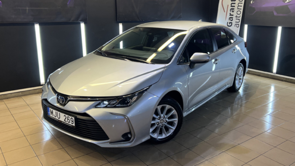 Toyota Corolla sedan 1,8 Hybrid Active 2022 m.