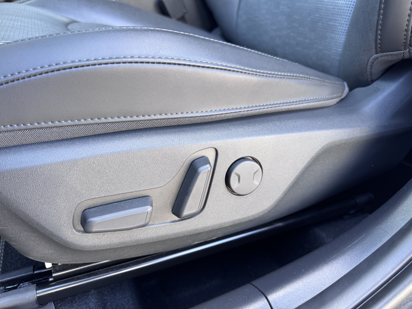 Kia Niro 1.6 Plug-in Hybrid 2024 m. Įkraunamas hibridas 9