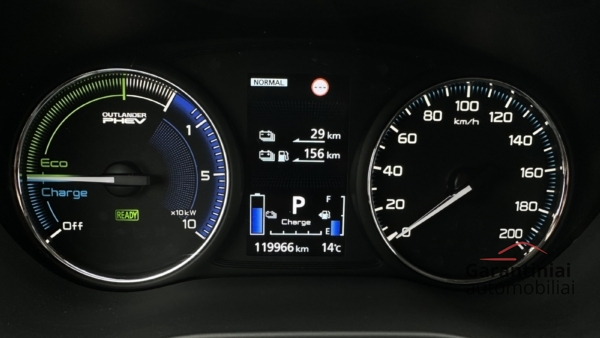 Mitsubishi Outlander 2.4 PHEV 4WD 2021 m. Įkraunamas hibridas. 7
