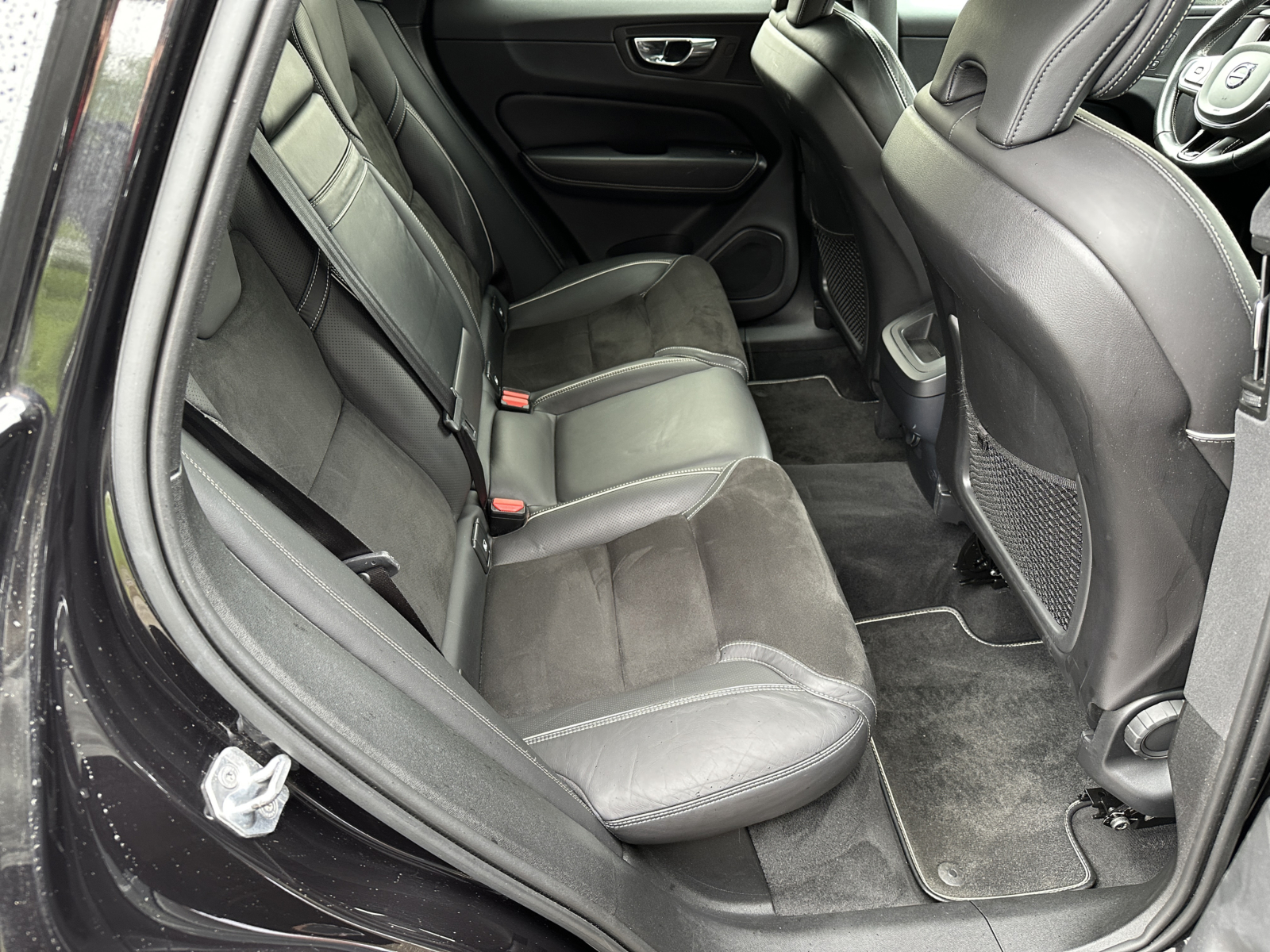Volvo XC60 2.0 D4 AWD R-Design 2018 m. - Image 5