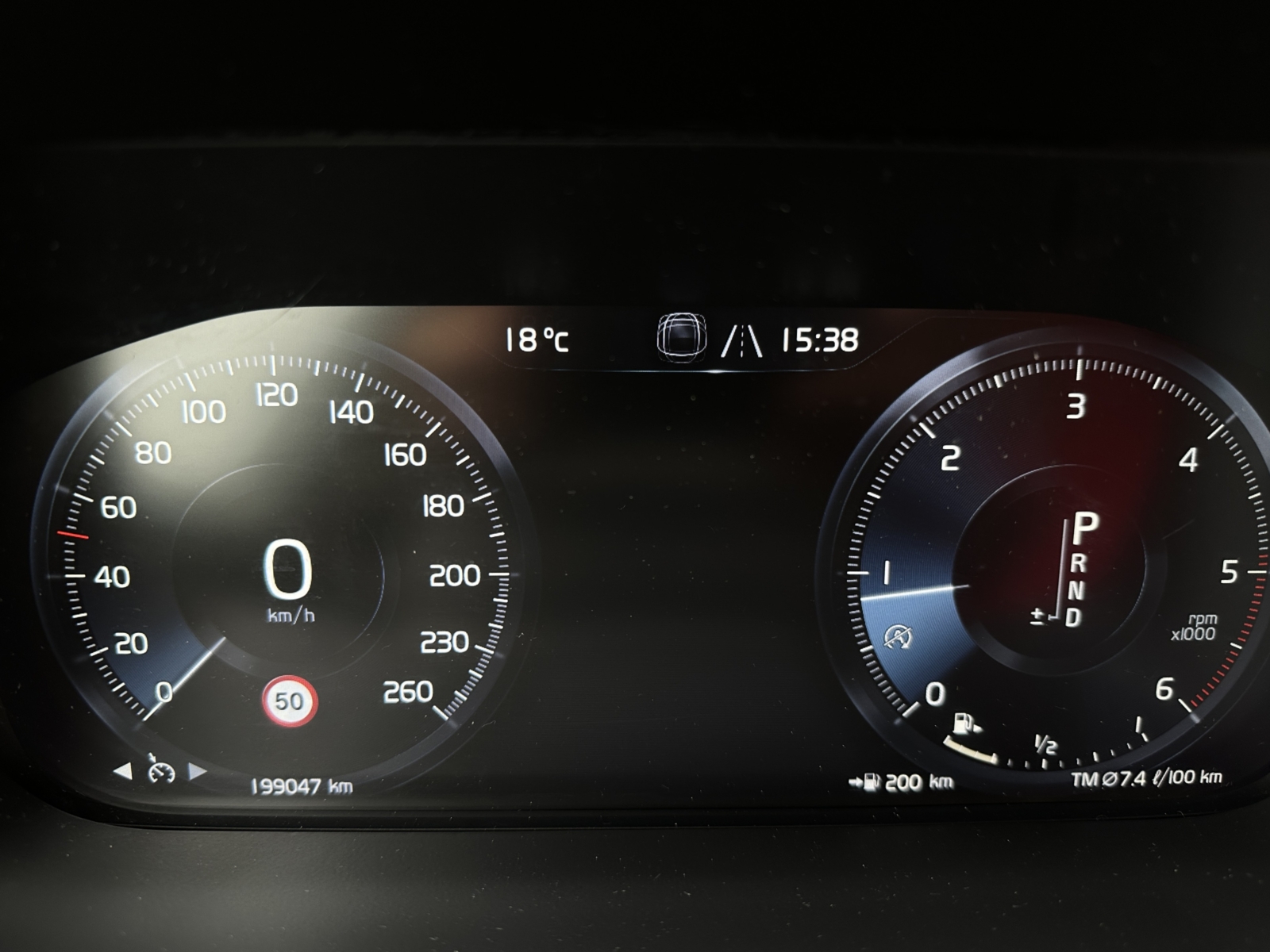 Volvo XC60 2.0 D4 AWD R-Design 2018 m. - Image 7