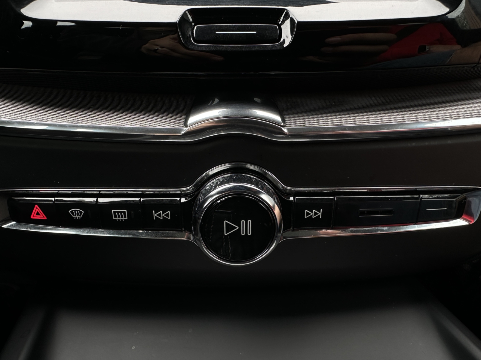 Volvo XC60 2.0 D4 AWD R-Design 2018 m. - Image 20