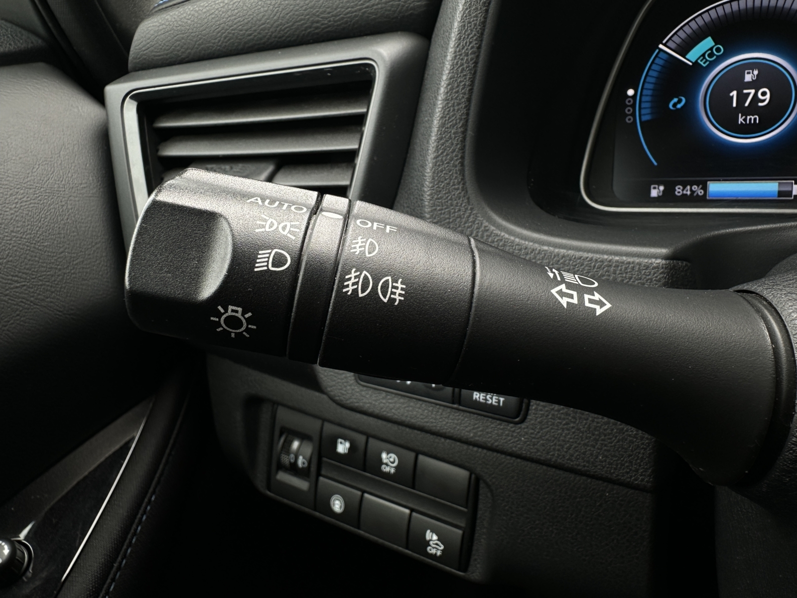 Nissan Leaf N-Connecta 40 kWh 2018 m. - Image 12