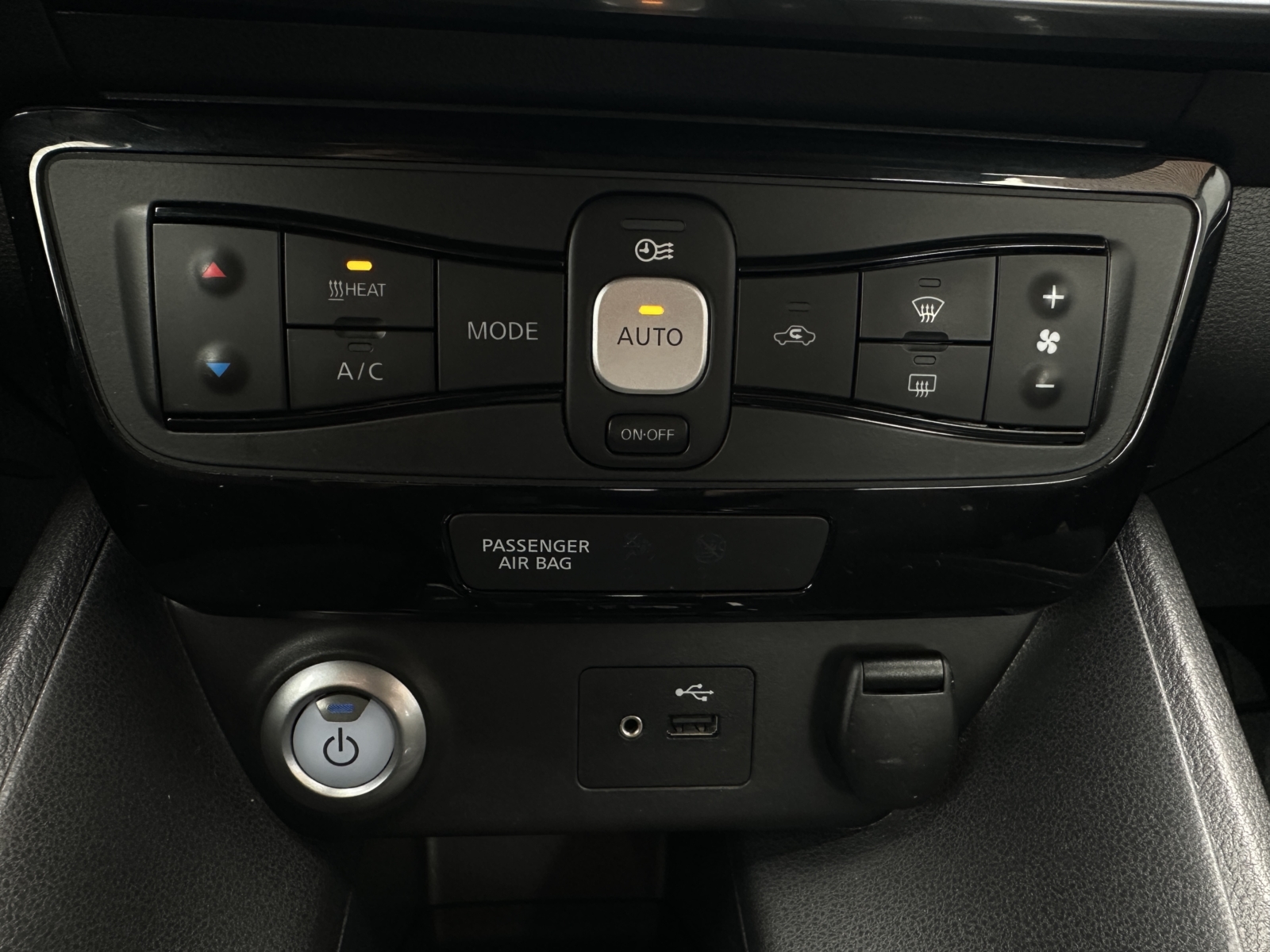Nissan Leaf N-Connecta 40 kWh 2018 m. - Image 18