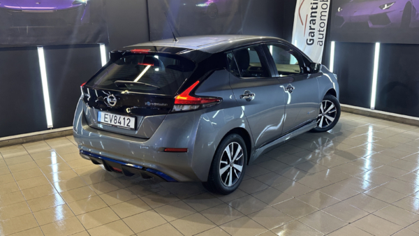 Alternative view of Nissan Leaf N-Connecta 40 kWh 2018 m.