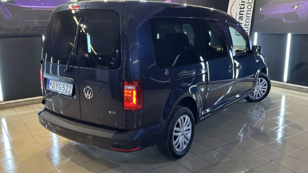 Alternative view of Volkswagen Caddy Maxi 2.0 TDi 2017 m.