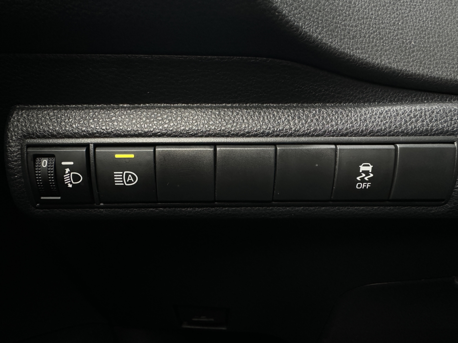 Toyota Corolla 1.8 Active 2020 m. - Image 21