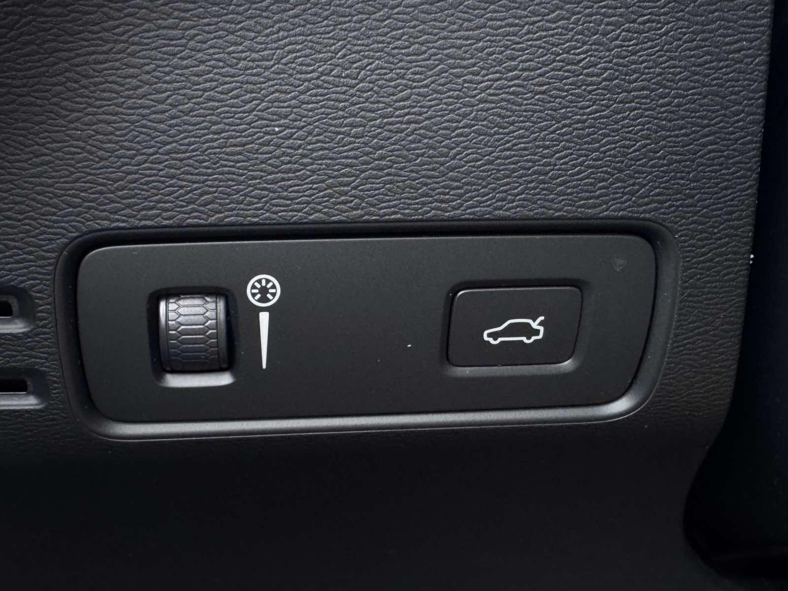 Volvo XC40 2.0 Inscription AWD 2019 m. - Image 28