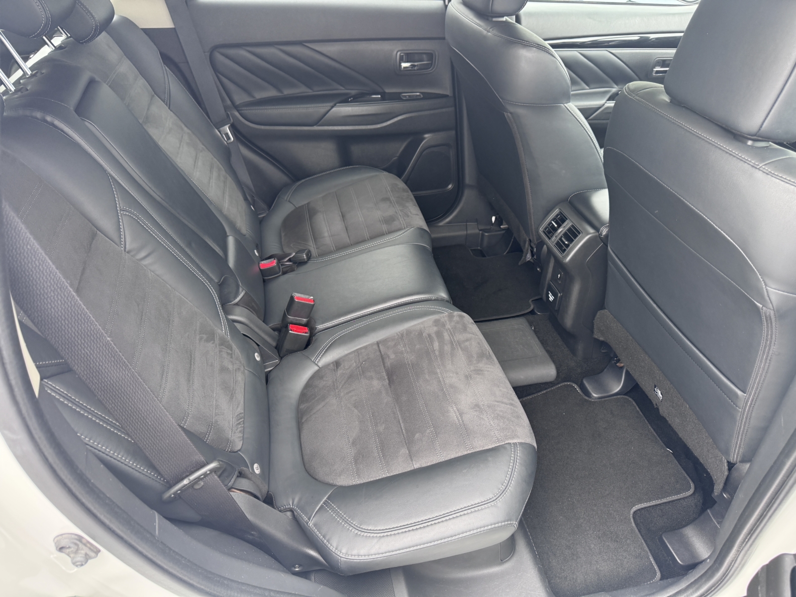 Mitsubishi Outlander 2.4 PHEV 4WD 2021 m. Įkraunamas hibridas. - Image 5