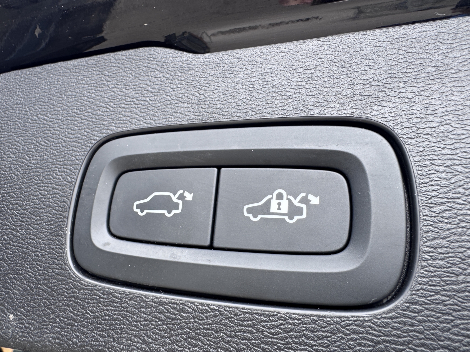 VOLVO V60 2.0 B3 Inscription 2022 m. - Image 11