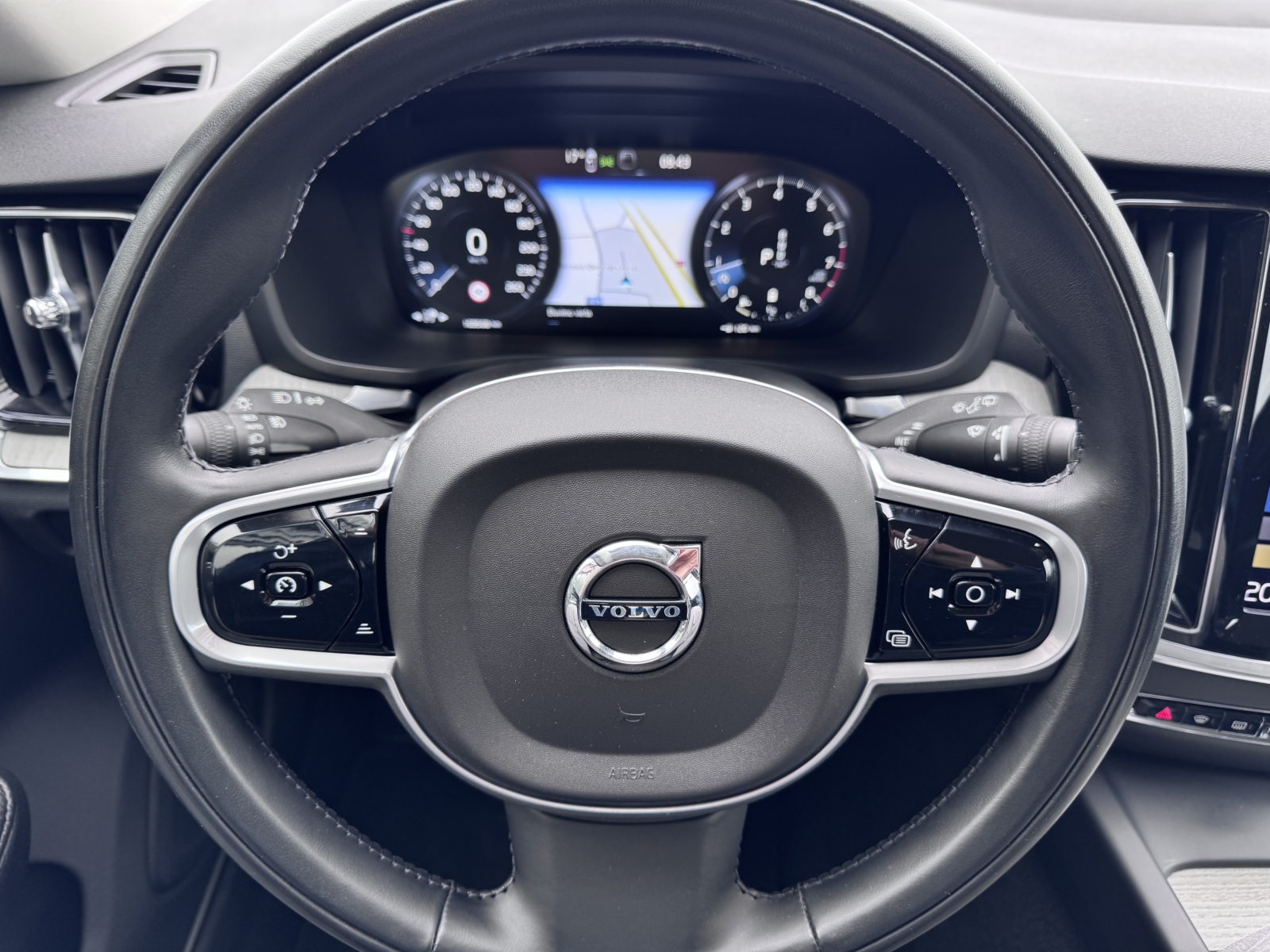 VOLVO V60 2.0 B3 Inscription 2022 m. - Image 13
