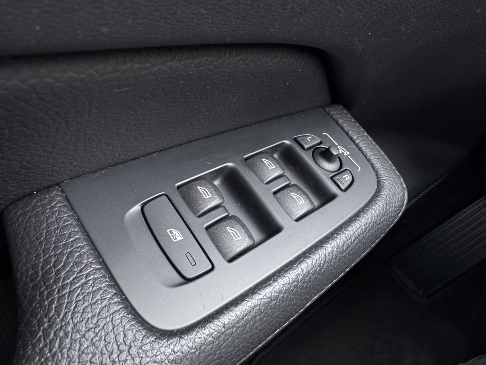 VOLVO V60 2.0 B3 Inscription 2022 m. - Image 26