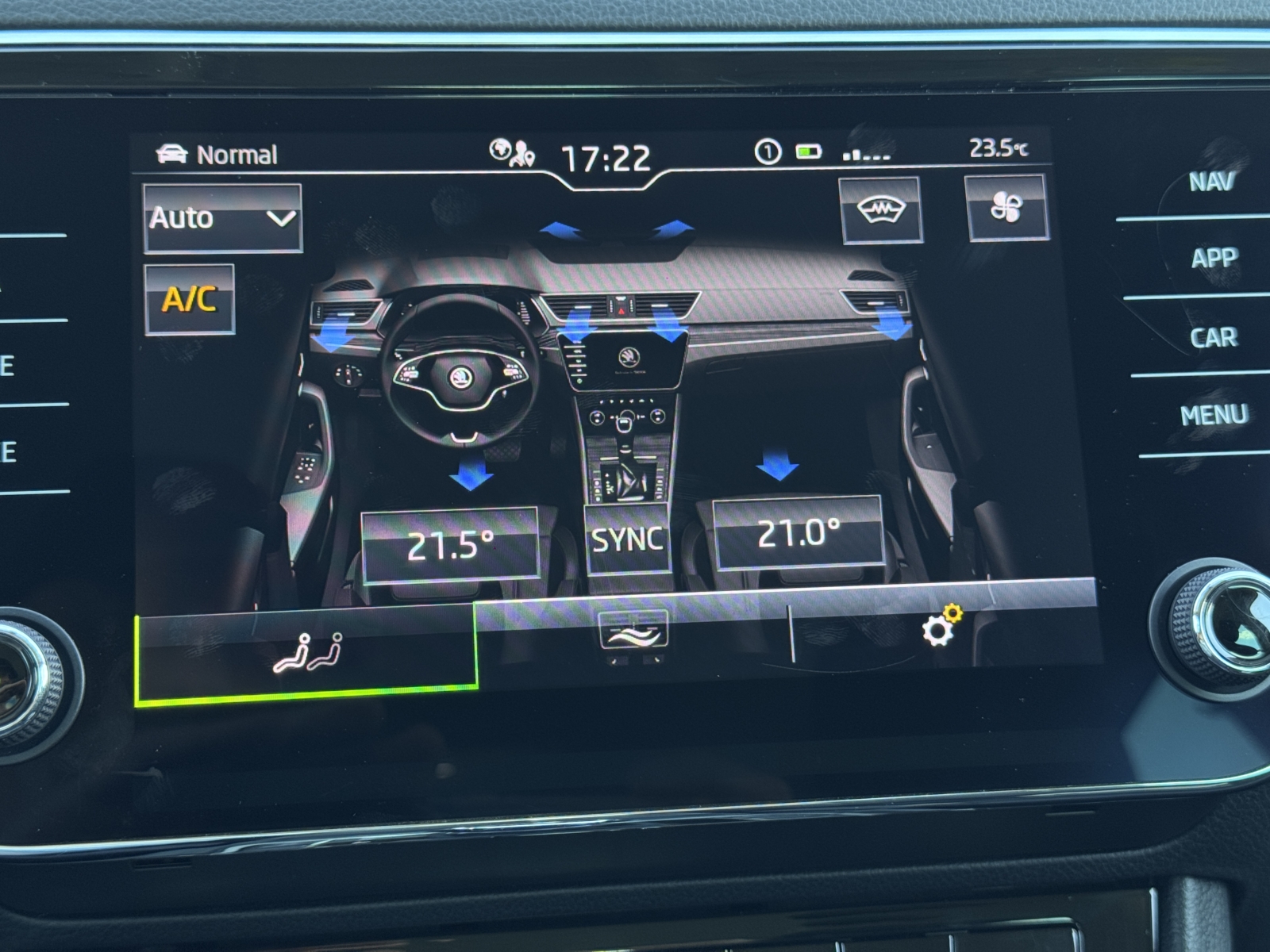 Skoda Superb 2.0 TDi Ambition 2022 m. - Image 23