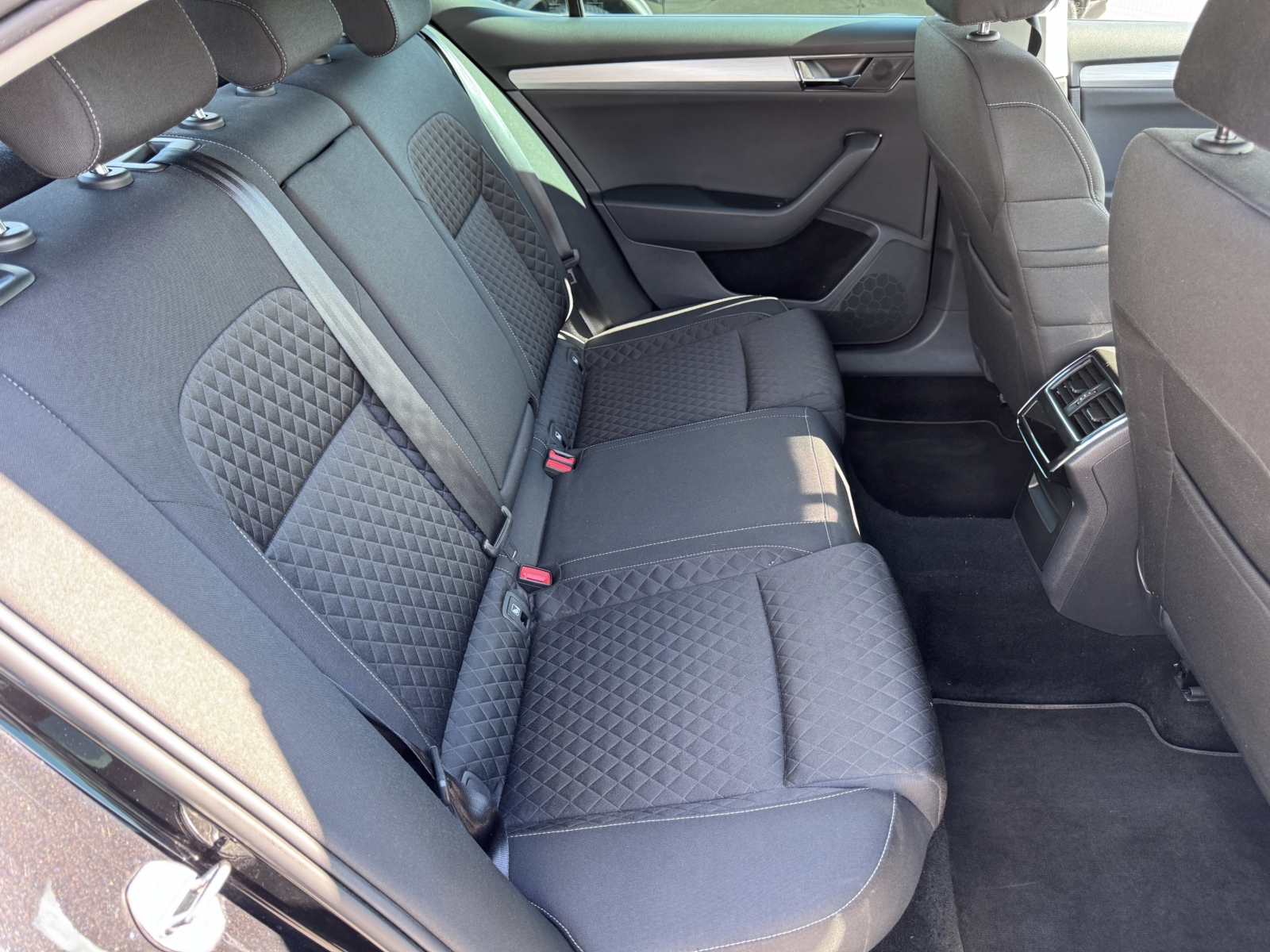 Skoda Superb 2.0 TDi Ambition 2022 m. - Image 7