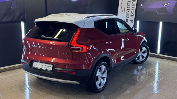 Alternative view of Volvo XC40 2.0 Momentum AWD 2018 m.