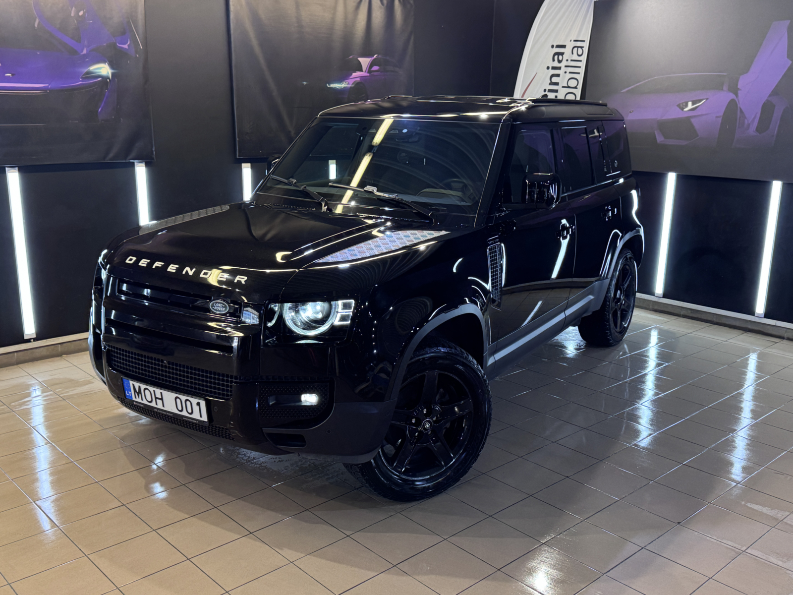 Land Rover Defender SE 3.0 MHEV Ingenium 4WD 2023 m. 1