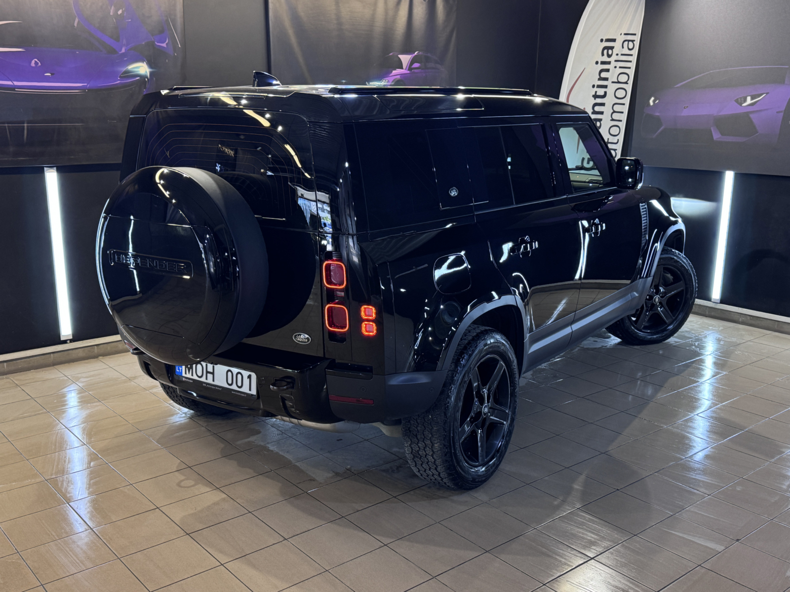 Land Rover Defender SE 3.0 MHEV Ingenium 4WD 2023 m. 2