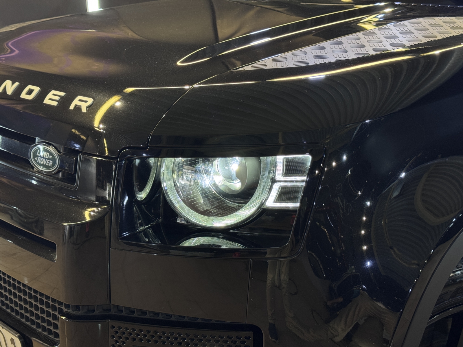 Land Rover Defender SE 3.0 MHEV Ingenium 4WD 2023 m. 3